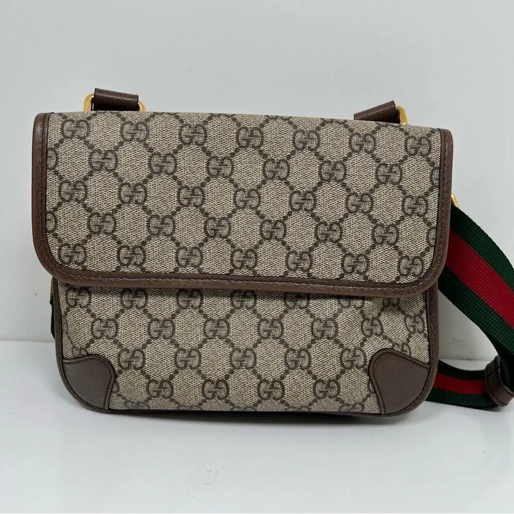 Gucci Neo Vintage GG Supreme Messenger Bag  Brown Canvas Leather  brown 495654